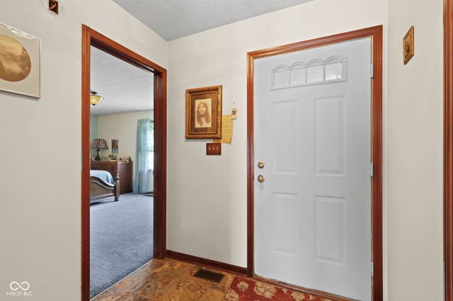 7049 E Old State Road 144, Mooresville, IN 46158