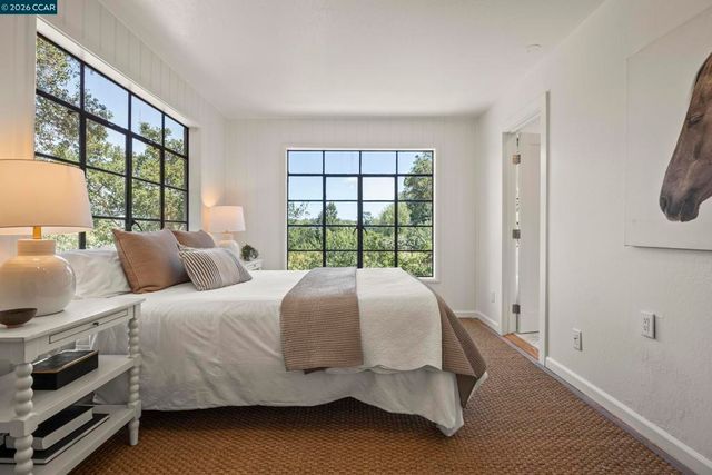 7 Las Mesas Path, Orinda, CA 94563