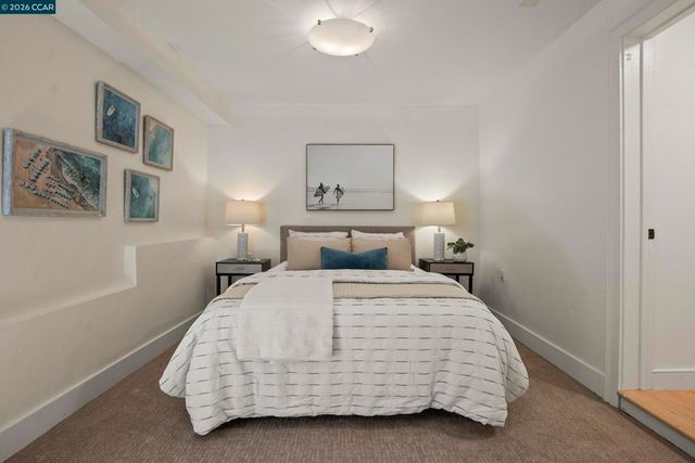 7 Las Mesas Path, Orinda, CA 94563