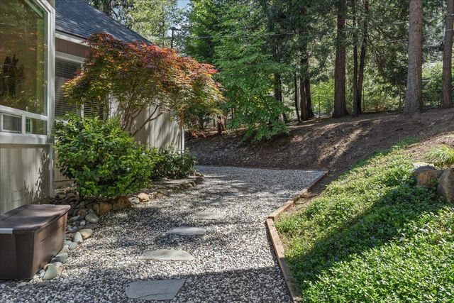 3086 Ridgecrest Way, Pollock Pines, CA 95726