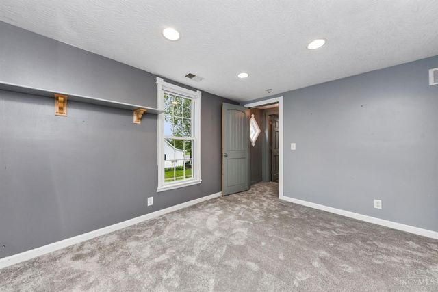 128 S East Street, Bethel, OH 45106
