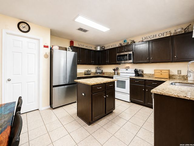 25630 Presidio Aly, Boerne, TX 78015