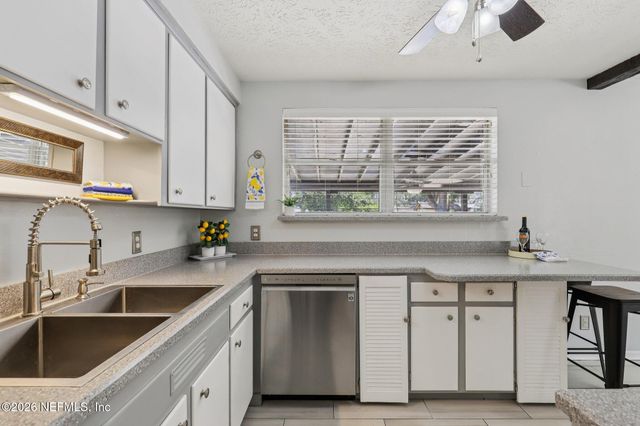 7004 WAIKIKI Road, Jacksonville, FL 32216