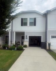 5542 Plain Field Lane, Lilburn, GA 30047
