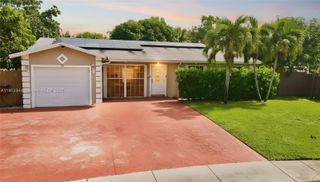 301 NW 83rd Way, Pembroke Pines, FL 33024