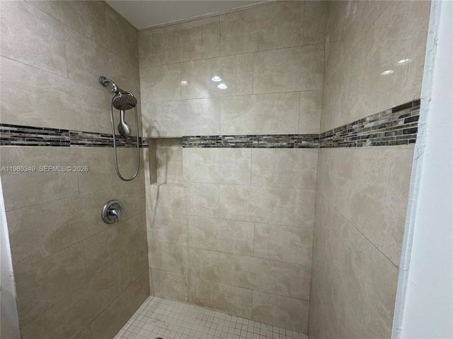 17340 NW 63rd Ave, Hialeah, FL 33015