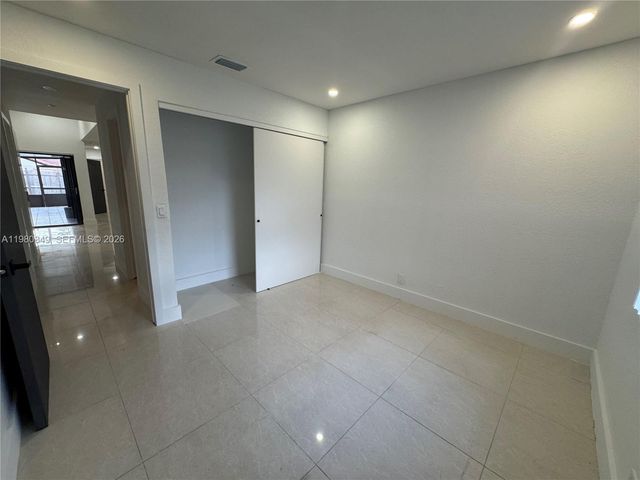 17340 NW 63rd Ave, Hialeah, FL 33015