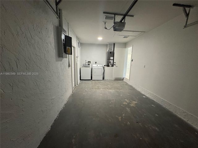 17340 NW 63rd Ave, Hialeah, FL 33015