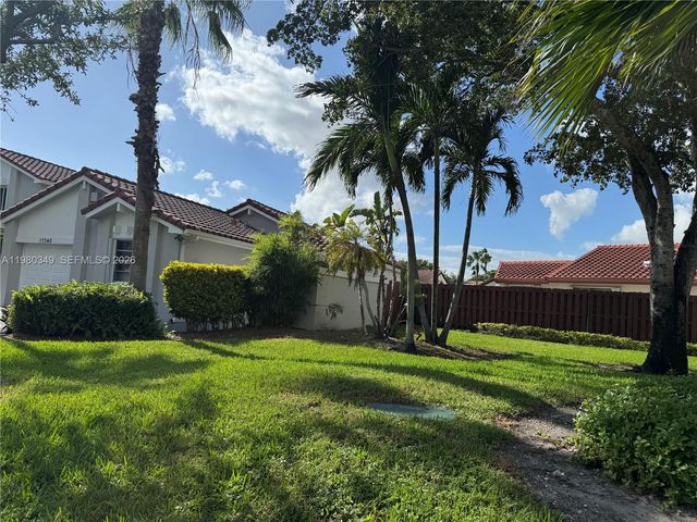 17340 NW 63rd Ave, Hialeah, FL 33015