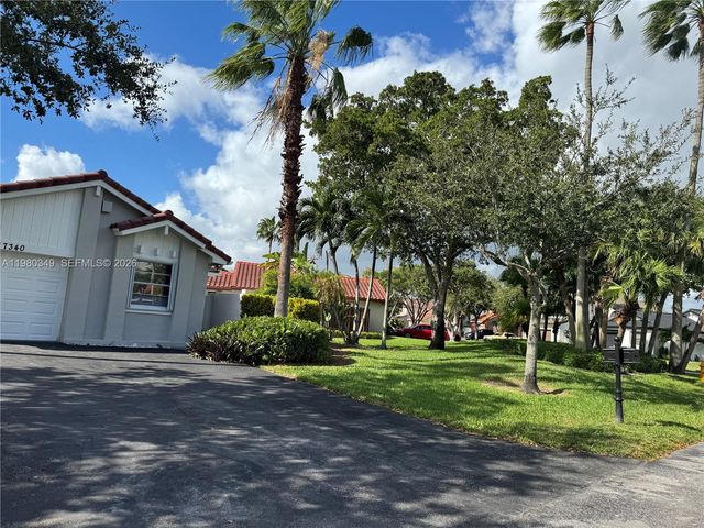 17340 NW 63rd Ave, Hialeah, FL 33015