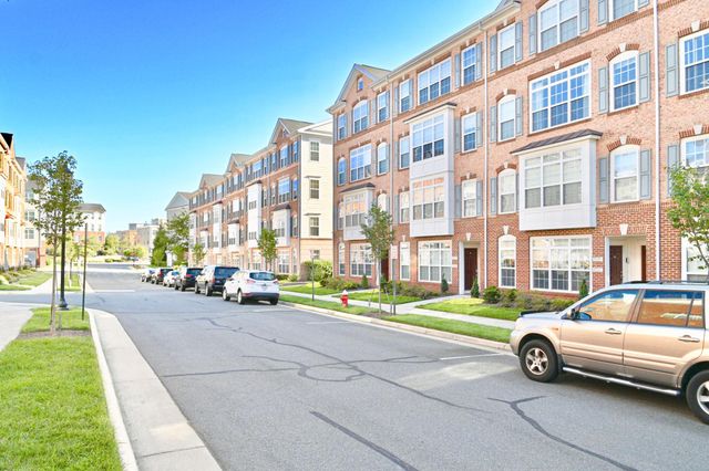 19251 HARLOW SQ, Leesburg, VA 20176