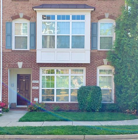 19251 HARLOW SQ, Leesburg, VA 20176