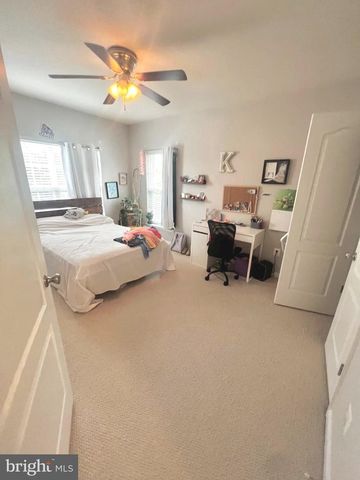 19251 HARLOW SQ, Leesburg, VA 20176