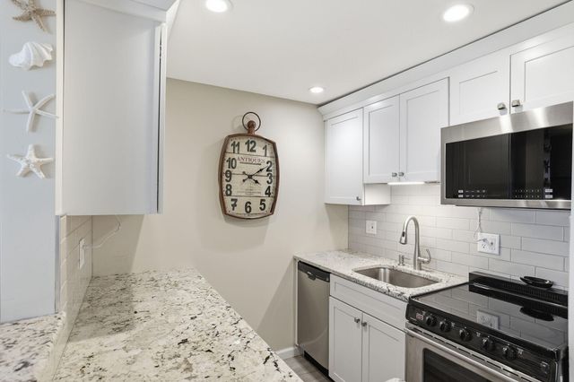 112 Old Wharf Road APT C1, Dennis Port, MA 02639