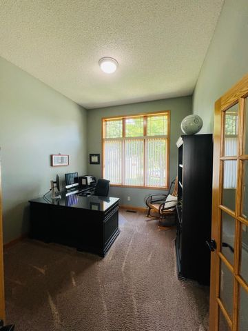 20585 Islandview Circle, Lakeville, MN 55044