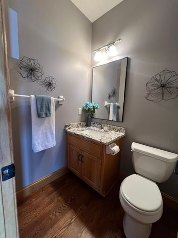 20585 Islandview Circle, Lakeville, MN 55044