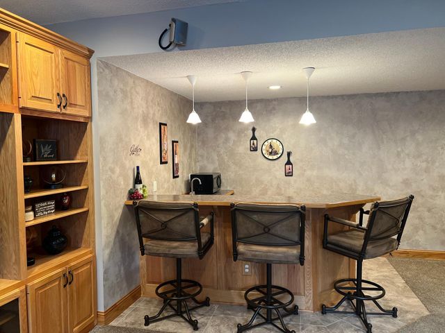 20585 Islandview Circle, Lakeville, MN 55044