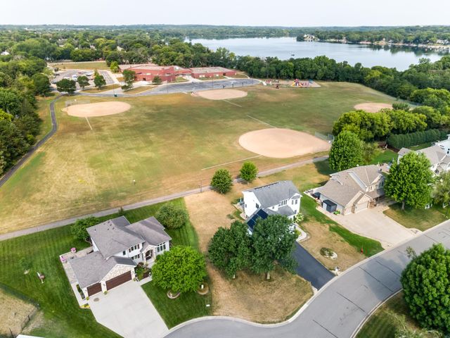 20585 Islandview Circle, Lakeville, MN 55044