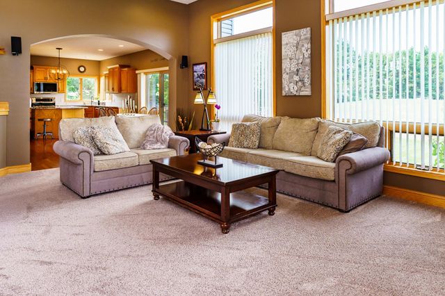 20585 Islandview Circle, Lakeville, MN 55044