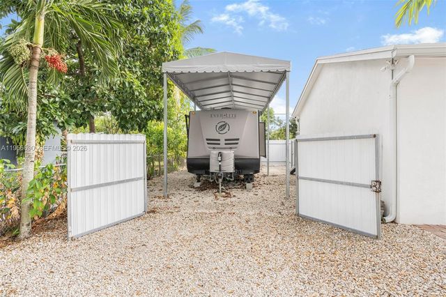 12045 NW 20th Ave, Miami, FL 33167