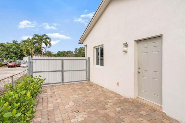 12045 NW 20th Ave, Miami, FL 33167