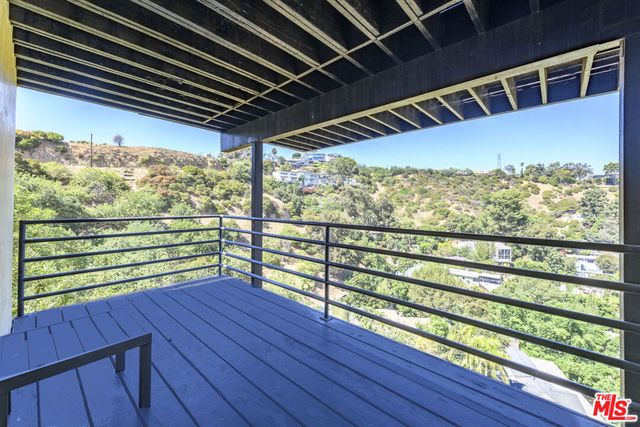 8581 Cole Crest Drive, Los Angeles, CA 90046