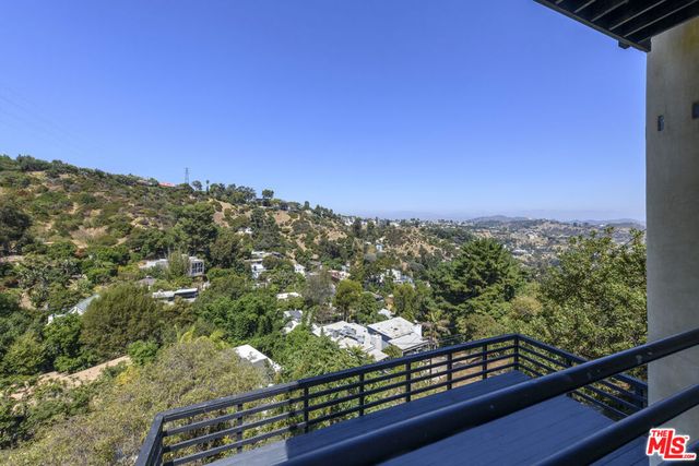8581 Cole Crest Drive, Los Angeles, CA 90046