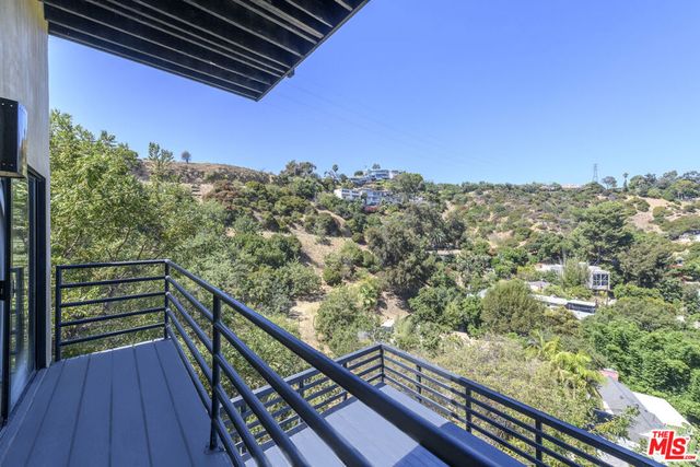 8581 Cole Crest Drive, Los Angeles, CA 90046