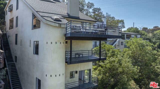 8581 Cole Crest Drive, Los Angeles, CA 90046