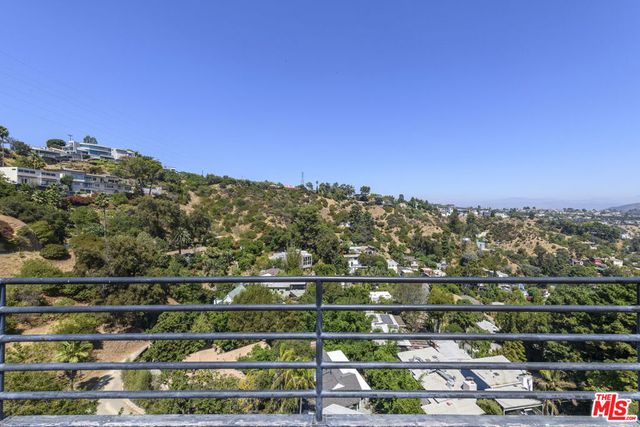 8581 Cole Crest Drive, Los Angeles, CA 90046