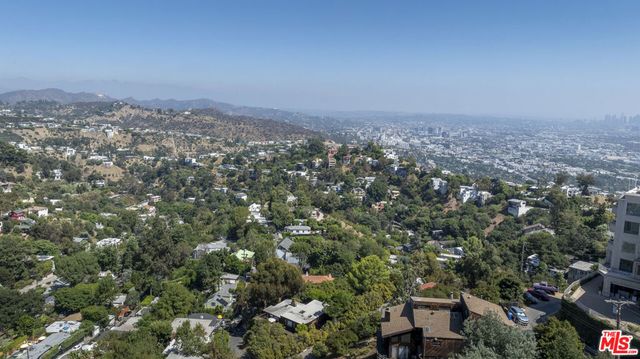 8581 Cole Crest Drive, Los Angeles, CA 90046