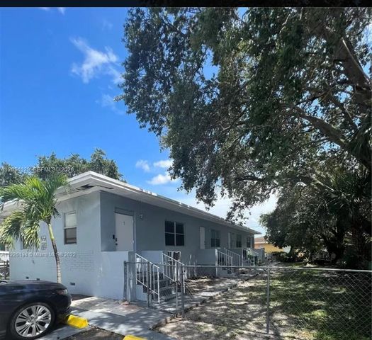 2560 WILMINGTON ST 2, Opa-locka, FL 33054