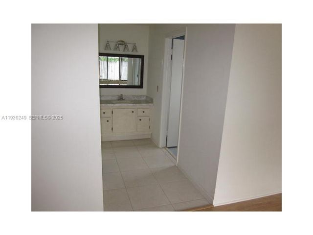 11020 SW 141 AV, Miami, FL 33186