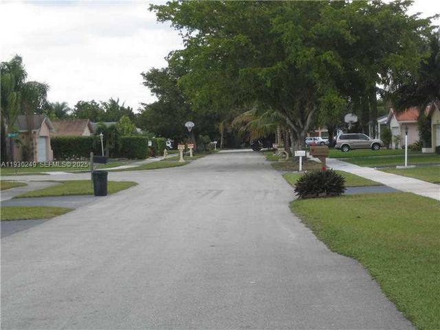 11020 SW 141 AV, Miami, FL 33186