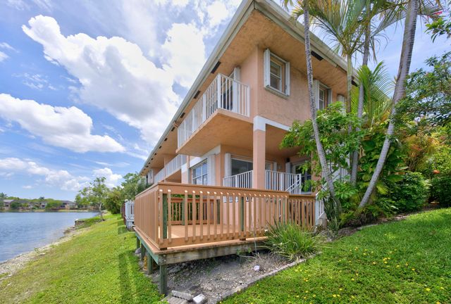 3291 NW 44th Street 2, Oakland Park, FL 33309