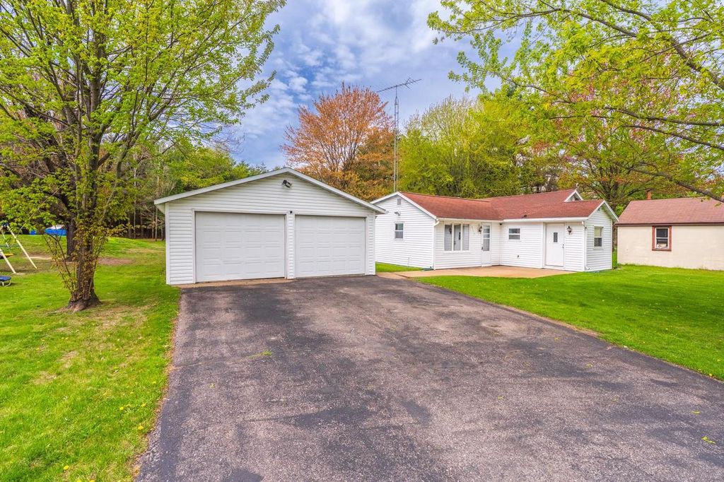 5177 REDDIN ROAD, Wisconsin Rapids, WI 54495