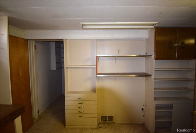 19816 Rosedale Street, St. Clair Shores, MI 48080