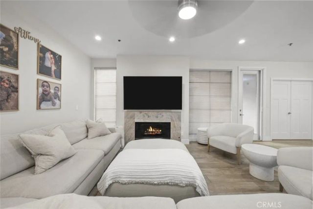 5350 White Oak Avenue 113, Encino, CA 91316