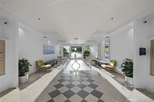 5350 White Oak Avenue 113, Encino, CA 91316