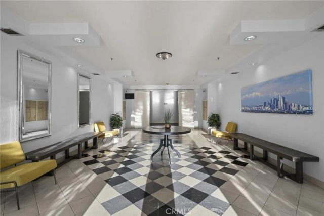 5350 White Oak Avenue 113, Encino, CA 91316