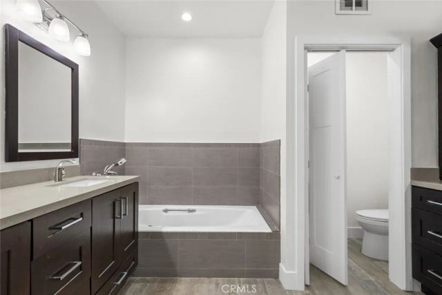 5350 White Oak Avenue 113, Encino, CA 91316