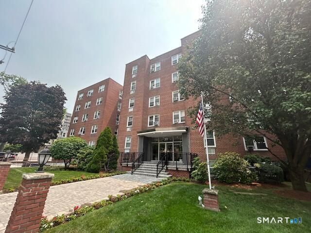 39 Glenbrook Road 3U, Stamford, CT 06902