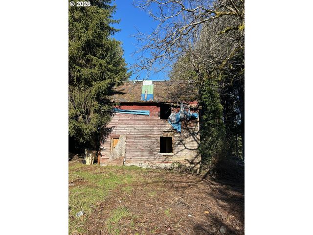 995 PARRY Rd, Falls City, OR 97344