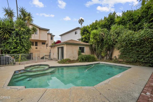 4428 Saint Clair Avenue, Los Angeles, CA 91604