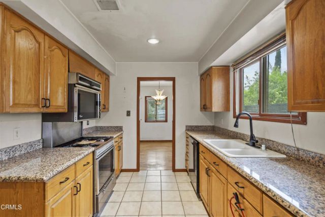 4428 Saint Clair Avenue, Los Angeles, CA 91604