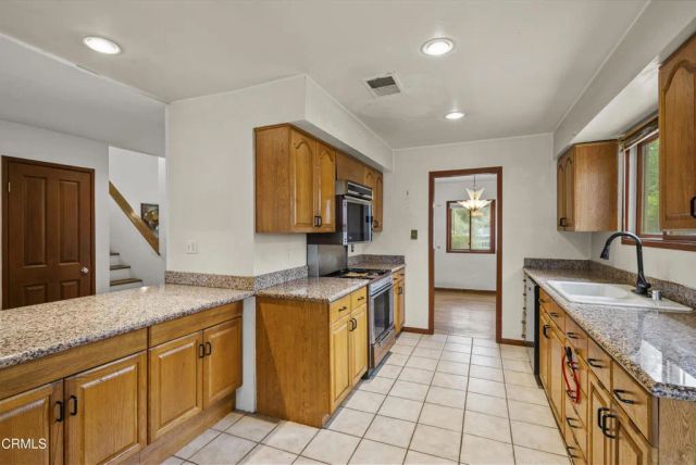 4428 Saint Clair Avenue, Los Angeles, CA 91604