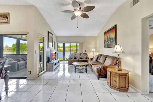 5531 Parkwalk Circle E, Boynton Beach, FL 33472