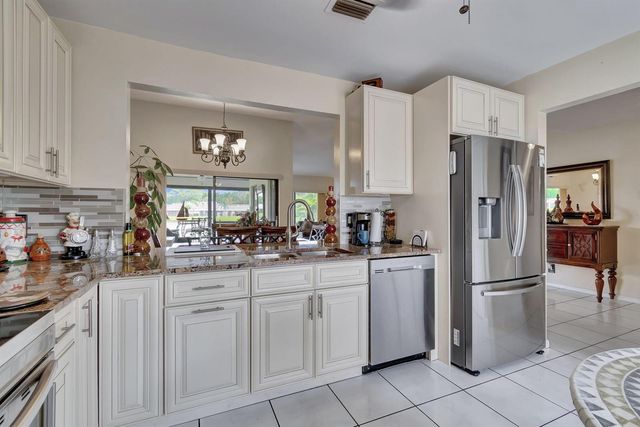 5531 Parkwalk Circle E, Boynton Beach, FL 33472