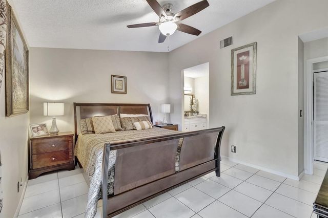 5531 Parkwalk Circle E, Boynton Beach, FL 33472