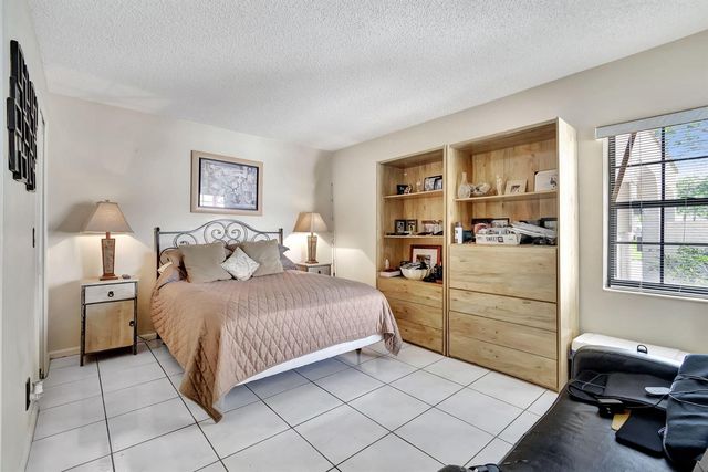 5531 Parkwalk Circle E, Boynton Beach, FL 33472